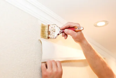 Pose de papier peint à Gratens — revêtements muraux et toiles de verre